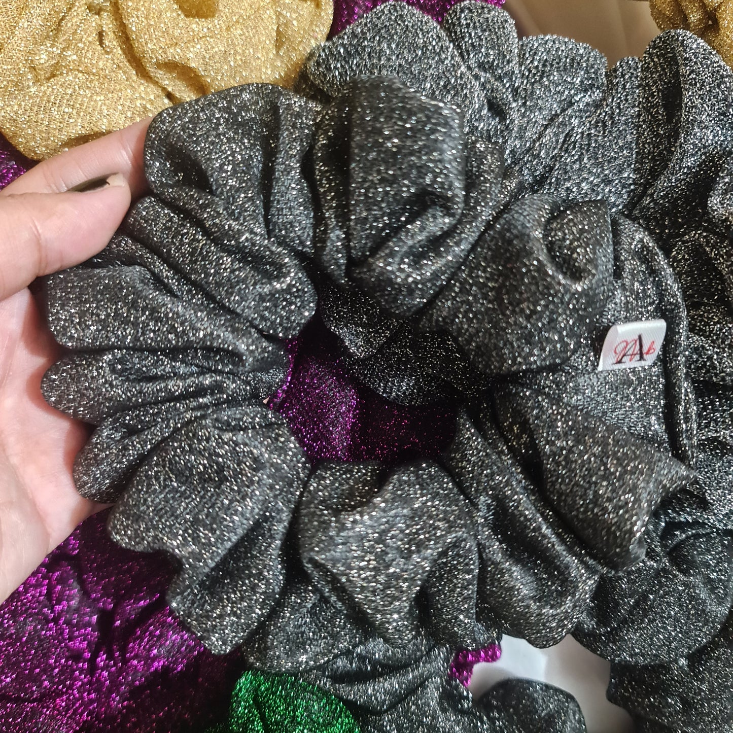 GLAM | Sparkling Scrunchies